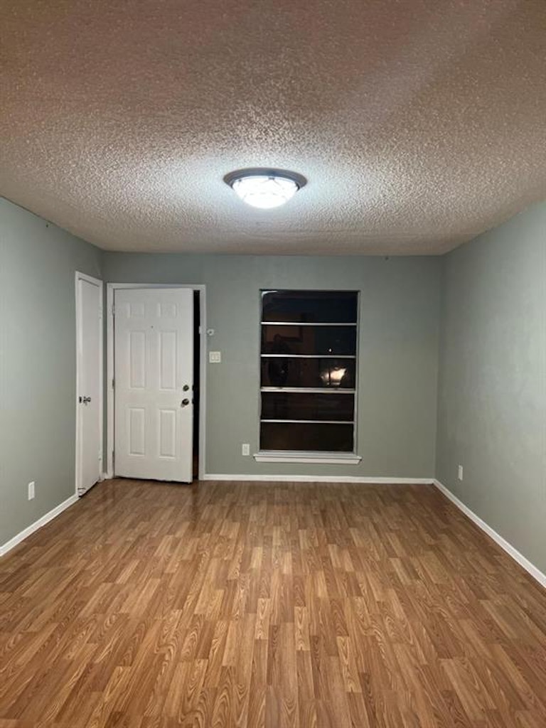 Photo 17 of 18 - 1005 S Murray St, McKinney, TX 75069