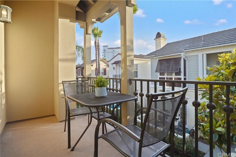 Photo 25 of 42 - 21247 Ronda Cir, Huntington Beach, CA 92648