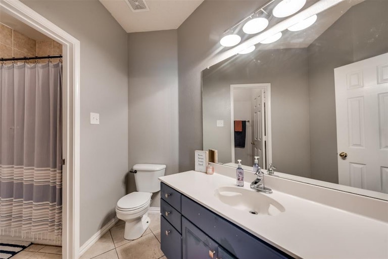 Photo 20 of 27 - 5910 Creek Crossing Ln, Sachse, TX 75048