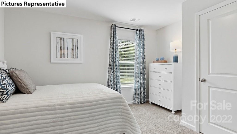 Photo 17 of 28 - 8117 Clairwood Dr #8, Charlotte, NC 28269