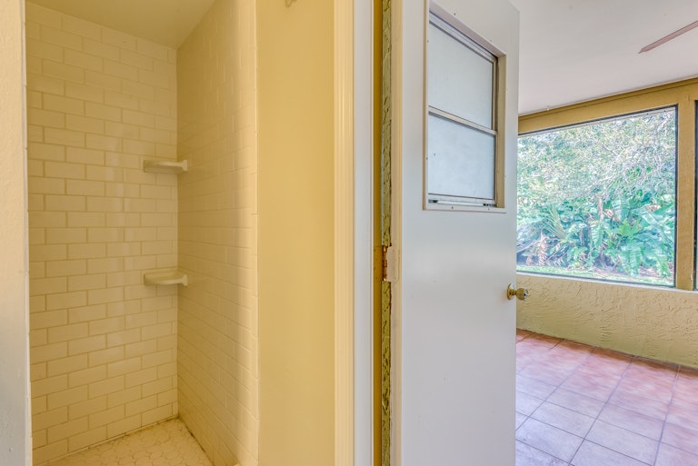Photo 17 of 28 - 3660 Oak Vista Ln, Winter Park, FL 32792