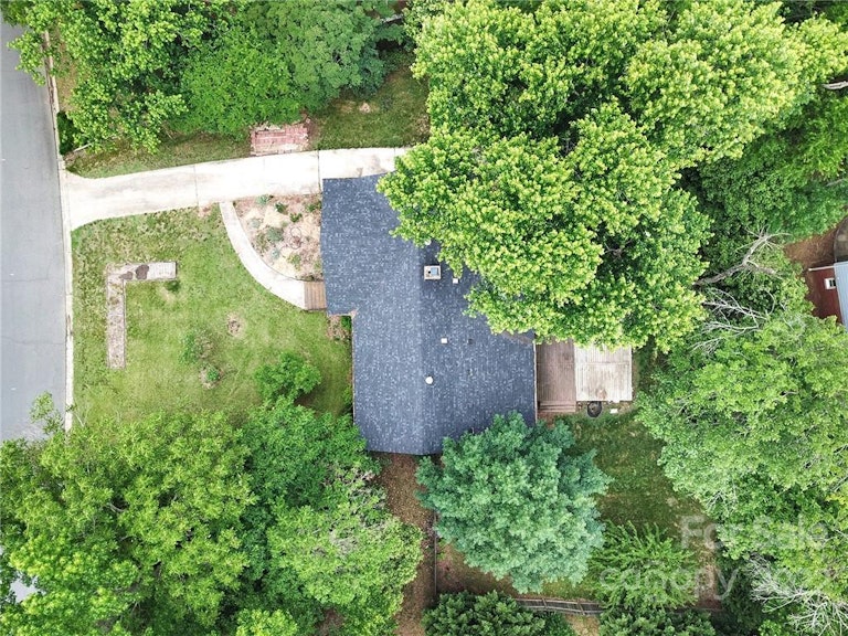 Photo 27 of 29 - 9023 Nottoway Dr, Charlotte, NC 28213