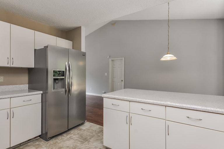 Photo 12 of 25 - 5209 Pronghorn Ln, Raleigh, NC 27610