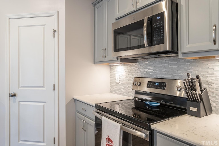 Photo 10 of 30 - 3700 Buffaloe Rd, Raleigh, NC 27604