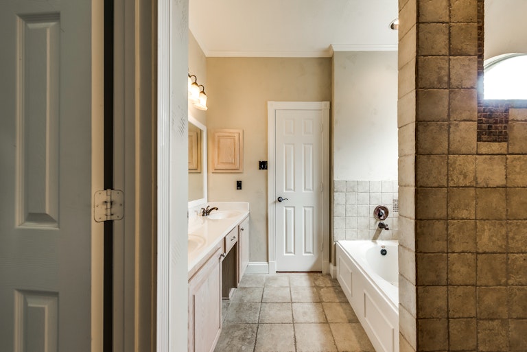 Photo 24 of 45 - 2204 Sheldon Dr, McKinney, TX 75072