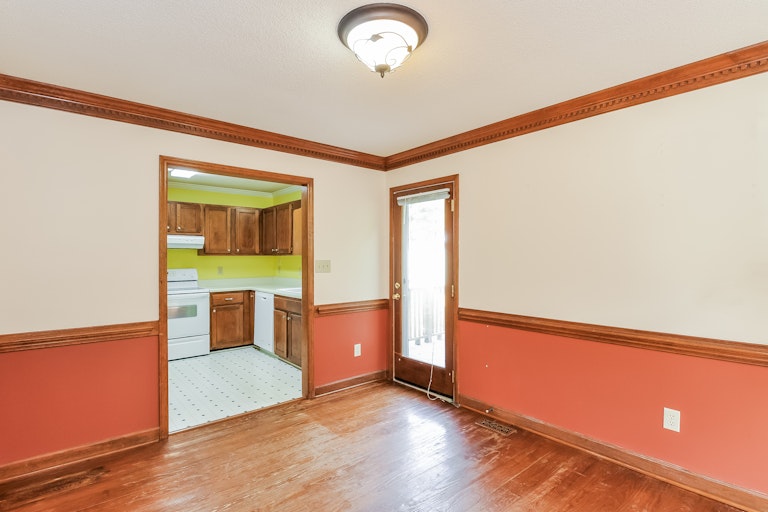 Photo 11 of 25 - 4709 Plum Blossum Dr, Knightdale, NC 27545