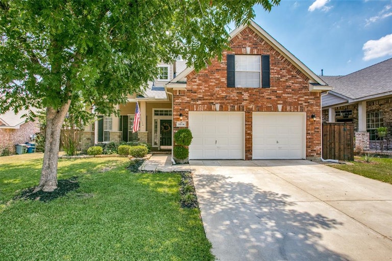 Photo 1 of 25 - 1614 Wood Ridge Ct, Corinth, TX 76210
