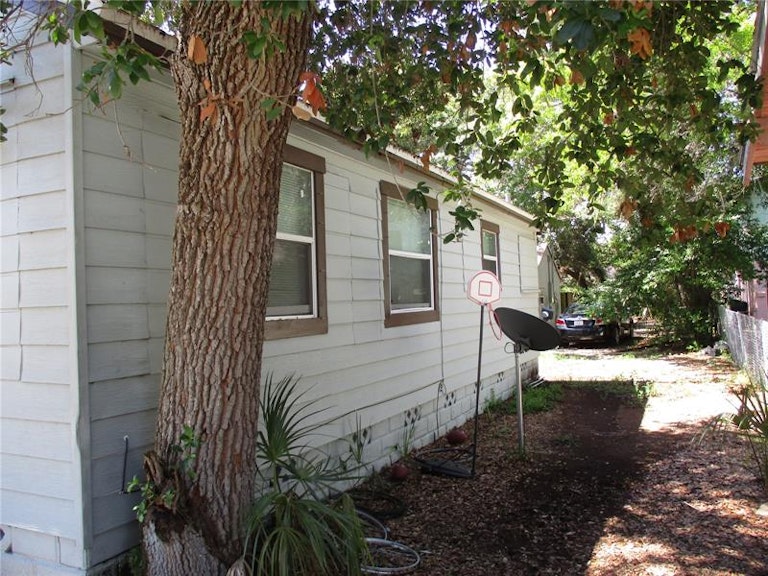 Photo 15 of 26 - 624 28th Ave S, Saint Petersburg, FL 33705