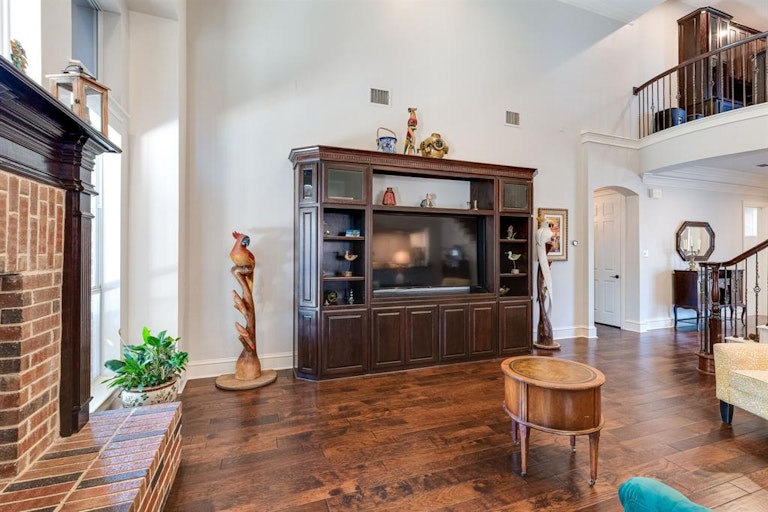 Photo 14 of 37 - 8501 Persimmon Ct, McKinney, TX 75072