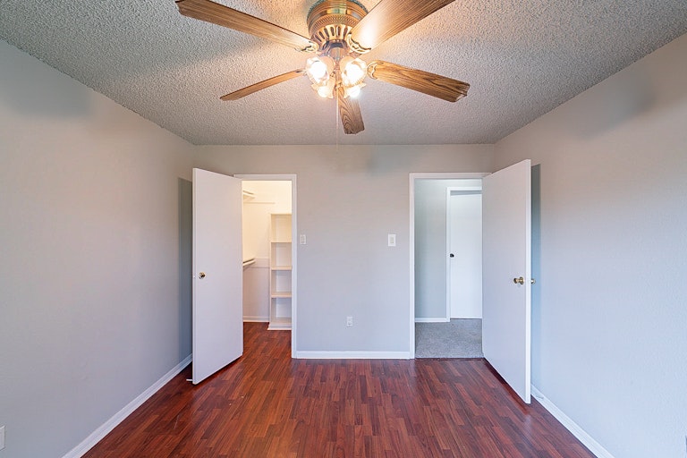 Photo 23 of 31 - 3700 Allenbrook Dr, Baytown, TX 77521