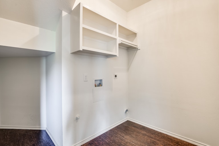 Photo 14 of 36 - 6400 Sidney Ln, McKinney, TX 75070