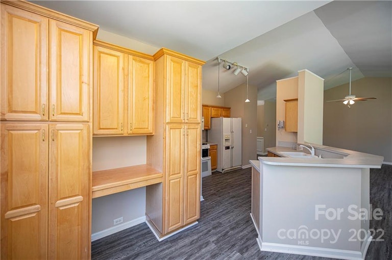 Photo 9 of 31 - 14916 Cane Field Dr, Charlotte, NC 28273