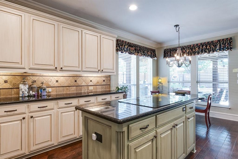 Photo 19 of 37 - 8501 Persimmon Ct, McKinney, TX 75072