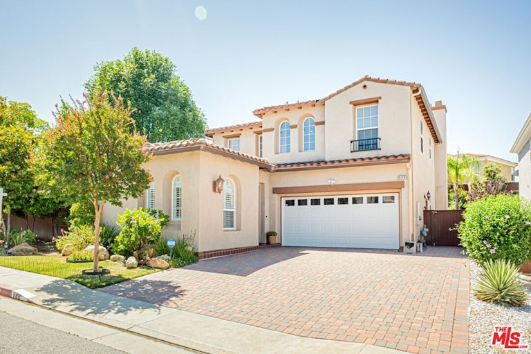 Photo 46 of 48 - 686 Milford St, Los Angeles, CA 90042