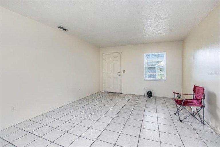 Photo 6 of 22 - 8803 N 13th St, Tampa, FL 33604