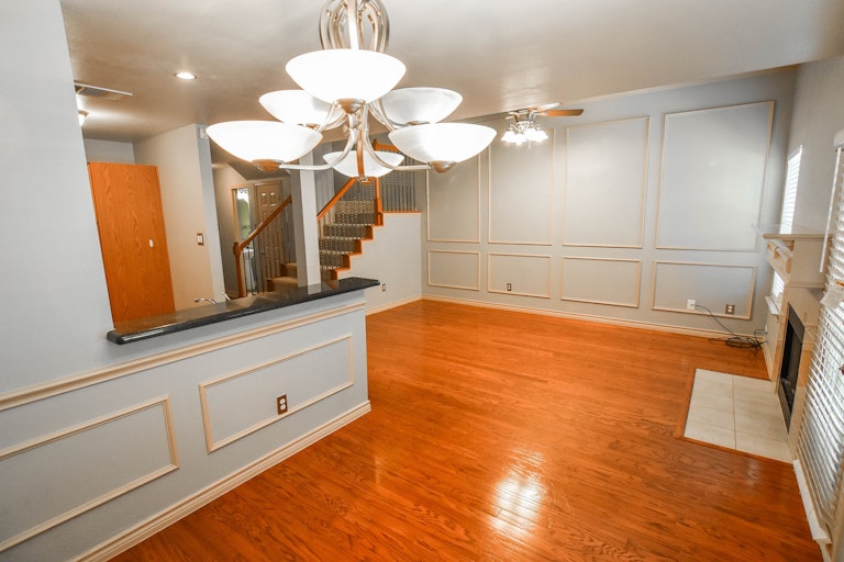 Photo 15 of 36 - 3954 Fernando Dr, Euless, TX 76040