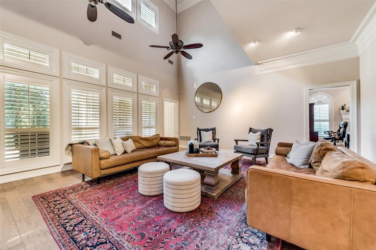 Photo 12 of 37 - 1605 Mariah Bay Cir, Rockwall, TX 75032