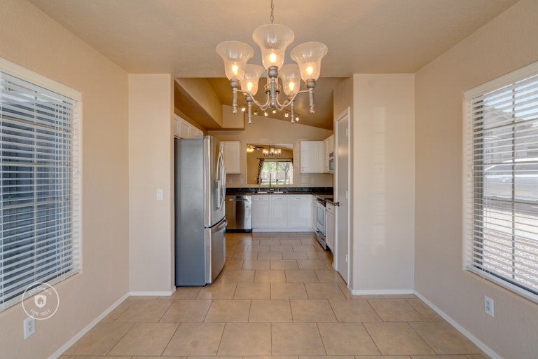 Photo 12 of 22 - 2415 E Morrow Dr, Phoenix, AZ 85050