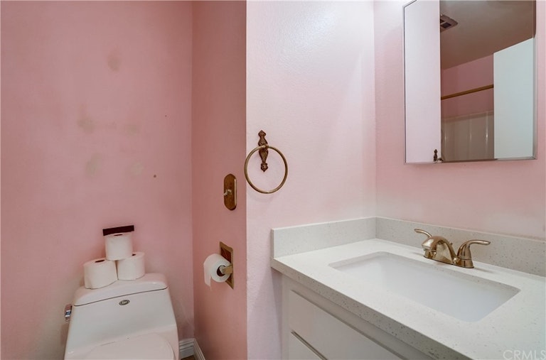 Photo 22 of 37 - 628 Pamela Kay Ln, La Puente, CA 91746