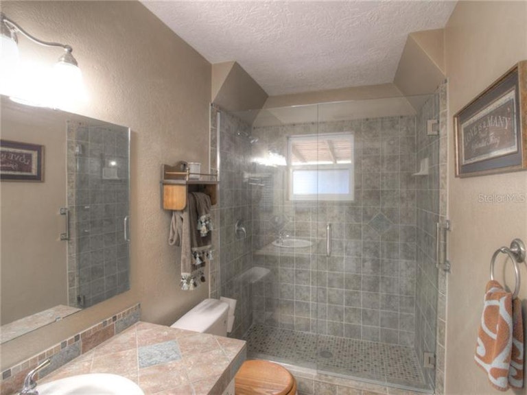 Photo 11 of 23 - 111 Volusia Dr, Winter Haven, FL 33884