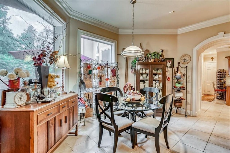 Photo 19 of 50 - 25306 Fawn Point Ct, Spring, TX 77389