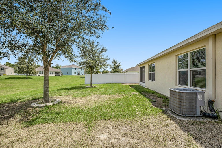 Photo 10 of 17 - 3999 Bramblewood Loop, Spring Hill, FL 34609