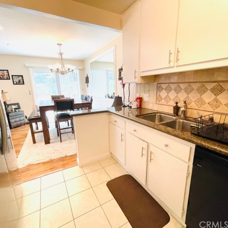 Photo 7 of 24 - 267 S Camino De Naranjas, Anaheim, CA 92807