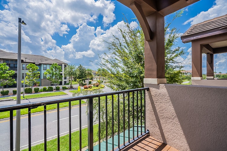 Photo 21 of 28 - 10611 Village Lake Rd, Windermere, FL 34786