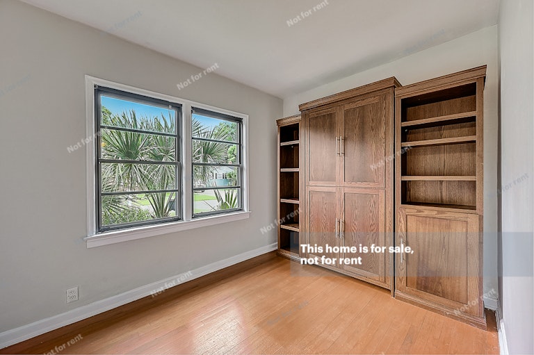 Photo 23 of 28 - 4821 Dundee Rd, Jacksonville, FL 32210
