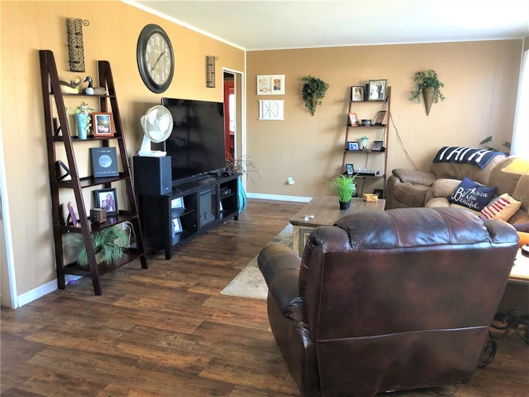 Photo 13 of 38 - 738 W Hogle Ave, Deland, FL 32720
