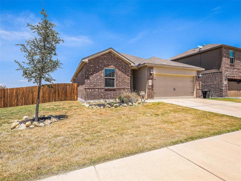 Photo 25 of 25 - 5908 Obsidian Creek Dr, Fort Worth, TX 76179
