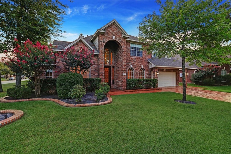 Photo 1 of 34 - 19615 Firesign Dr, Humble, TX 77346