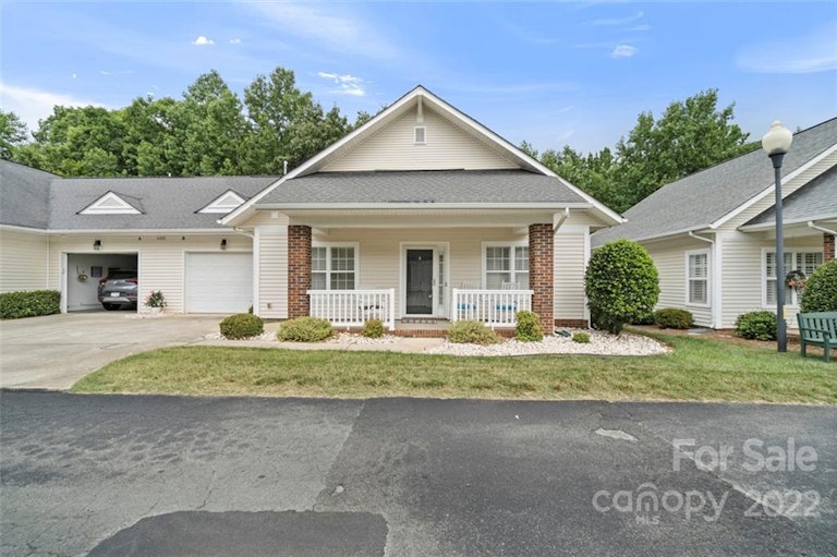 Photo 2 of 39 - 2409 Granville Pl, Monroe, NC 28110