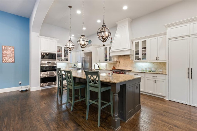 Photo 15 of 40 - 1041 Wagner Way, Lantana, TX 76226