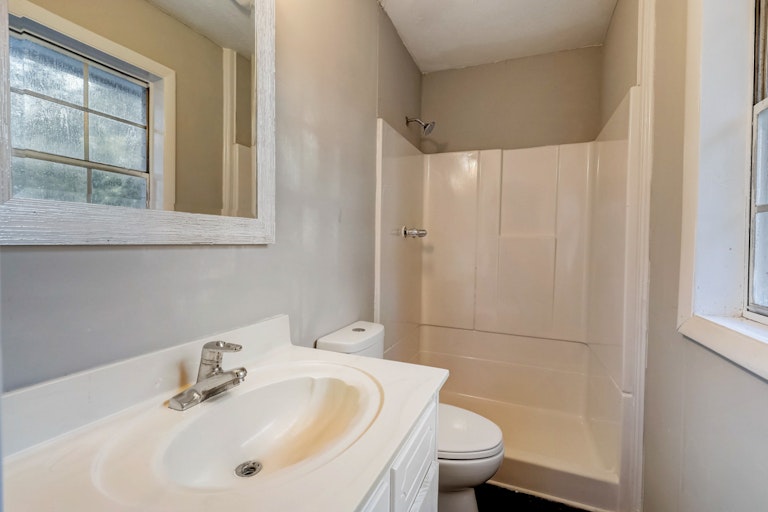 Photo 4 of 28 - 1518 Tanglewood Way NW, Conyers, GA 30012