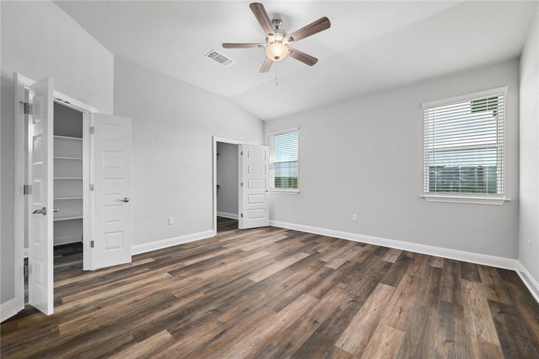 Photo 13 of 27 - 21802 McAllister Cir, Leander, TX 78645