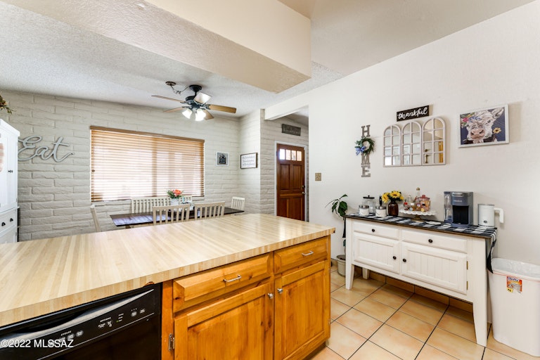 Photo 12 of 29 - 5710 E Linden St, Tucson, AZ 85712