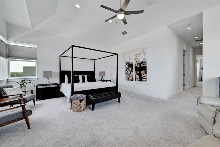 Photo 10 of 22 - 7321 Cordoba Dr, Austin, TX 78724