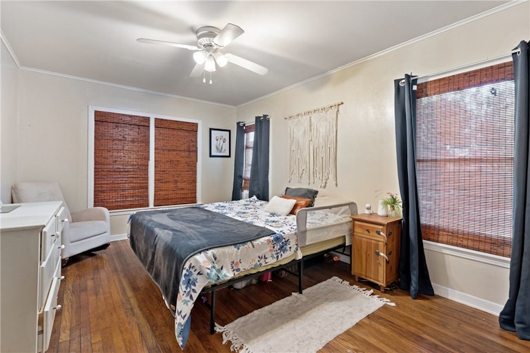 Photo 14 of 28 - 900 Clearfork St, Lockhart, TX 78644