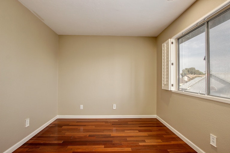 Photo 18 of 25 - 3543 E Tonto Ln, Phoenix, AZ 85050