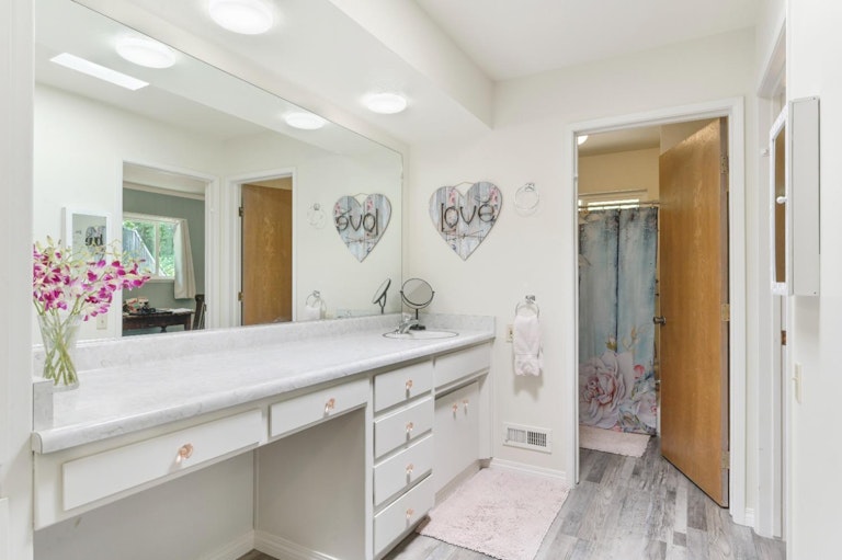 Photo 23 of 52 - 7373 Nob Hill Dr, Carmichael, CA 95608
