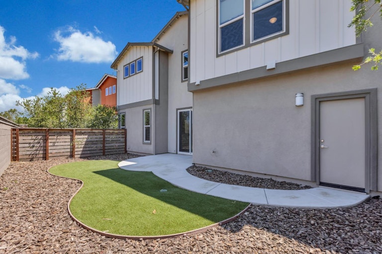 Photo 3 of 52 - 4334 Ocean Ln, Elk Grove, CA 95757