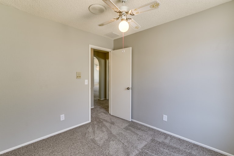 Photo 27 of 34 - 668 E Gila Ln, Chandler, AZ 85225
