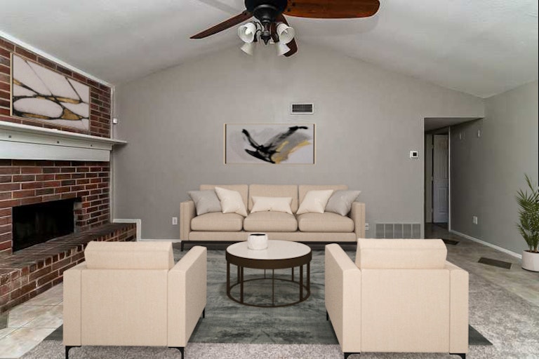 Photo 3 of 23 - 638 Michael Dr, Grand Prairie, TX 75052