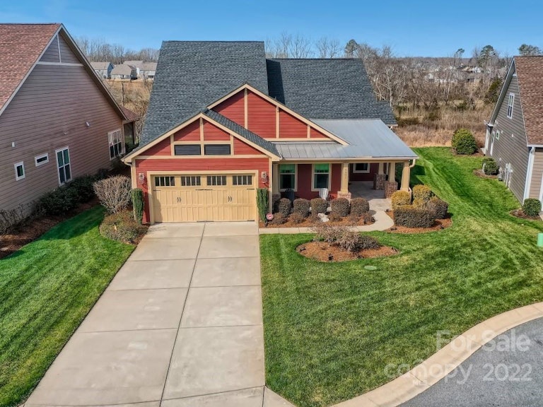 Photo 3 of 48 - 5591 Elk Knob Ct, Denver, NC 28037
