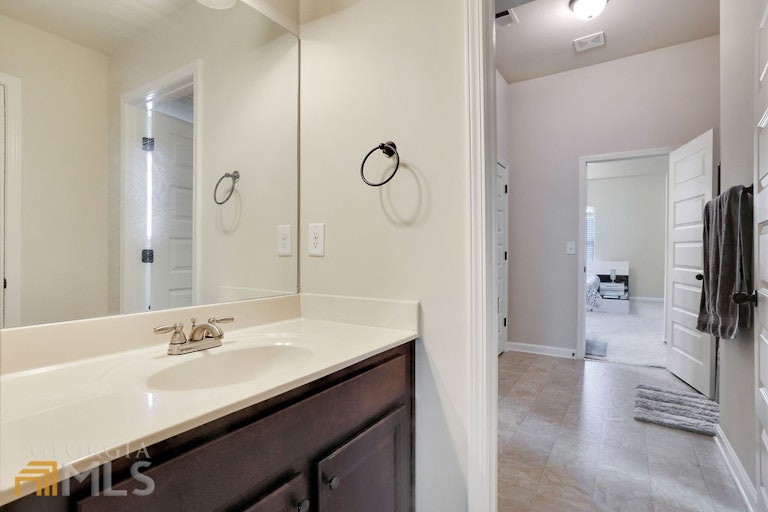 Photo 33 of 54 - 2398 Austin Common Way, Dacula, GA 30019