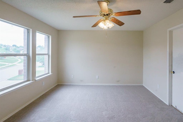 Photo 10 of 19 - 2553 Big Spring Dr, Fort Worth, TX 76120