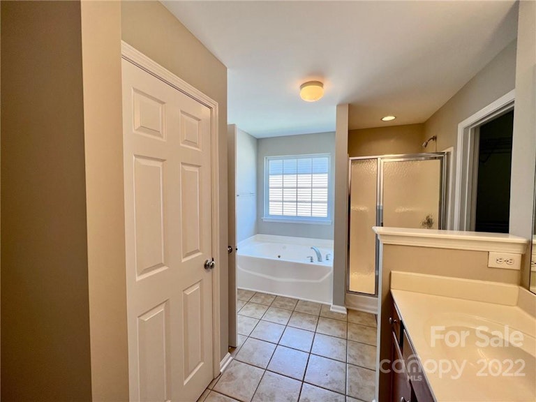Photo 25 of 28 - 10311 Dominion Village Dr, Charlotte, NC 28269