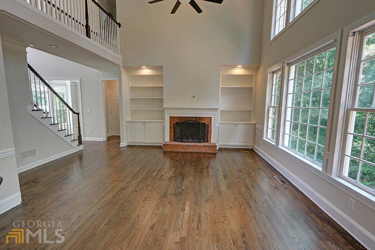 Photo 9 of 63 - 250 Colton Crest Dr, Alpharetta, GA 30005