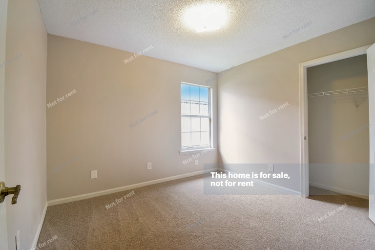 Photo 25 of 31 - 8350 Argyle Corners Ct, Jacksonville, FL 32244